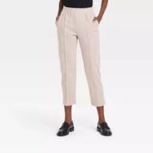 Target - New day women’s knit cropped pants